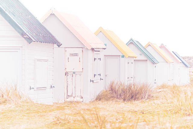 Délire photographique avec les cabanes de Gouville sur Mer par Lionel DIVAY
