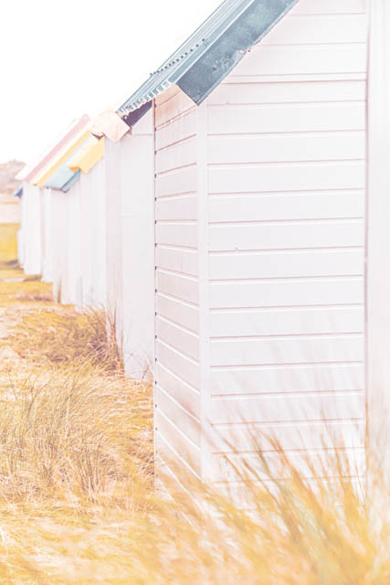 Délire photographique avec les cabanes de Gouville sur Mer par Lionel DIVAY