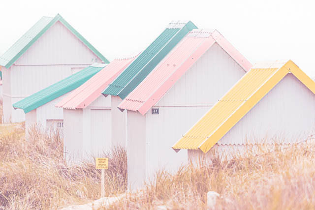 Délire photographique avec les cabanes de Gouville sur Mer par Lionel DIVAY